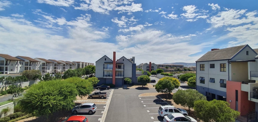 To Let 3 Bedroom Property for Rent in Royal Ascot Western Cape